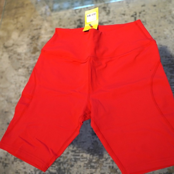 Women’s Power Cycling Shorts - Danger - Picture 4 of 5